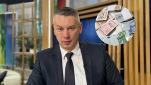 C7D4B21A-7BA5-4699-A314-A264CA0FB95A